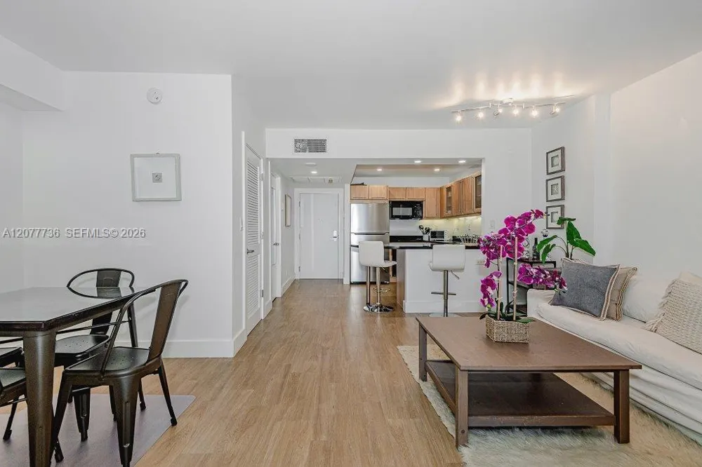 2301 Collins Ave #1242 Miami Beach, FL 33139