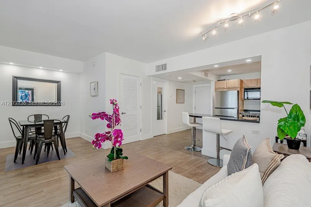 2301 Collins Ave #1242 Miami Beach, FL 33139