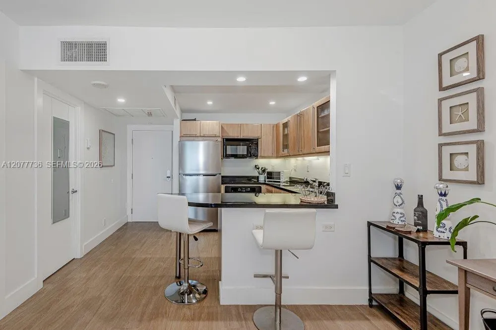 2301 Collins Ave #1242 Miami Beach, FL 33139