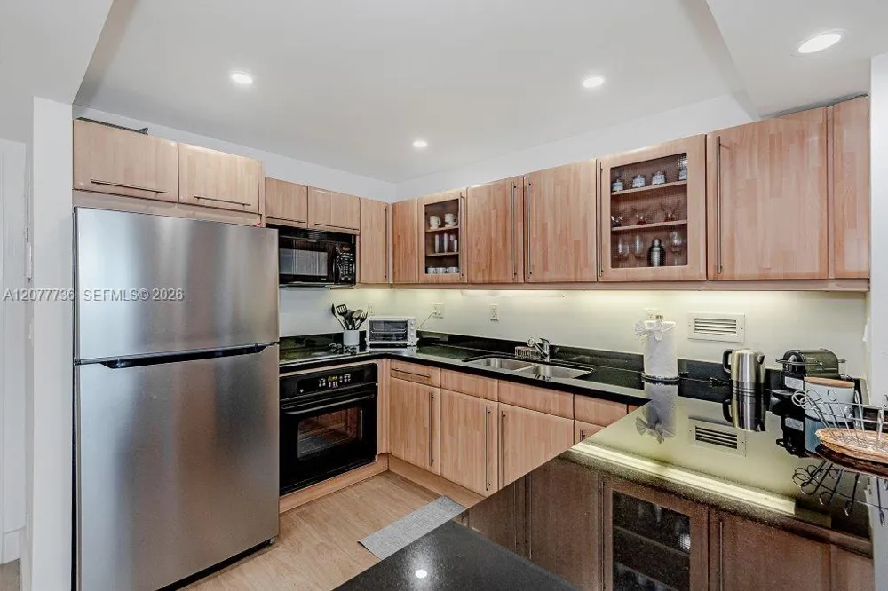 2301 Collins Ave #1242 Miami Beach, FL 33139