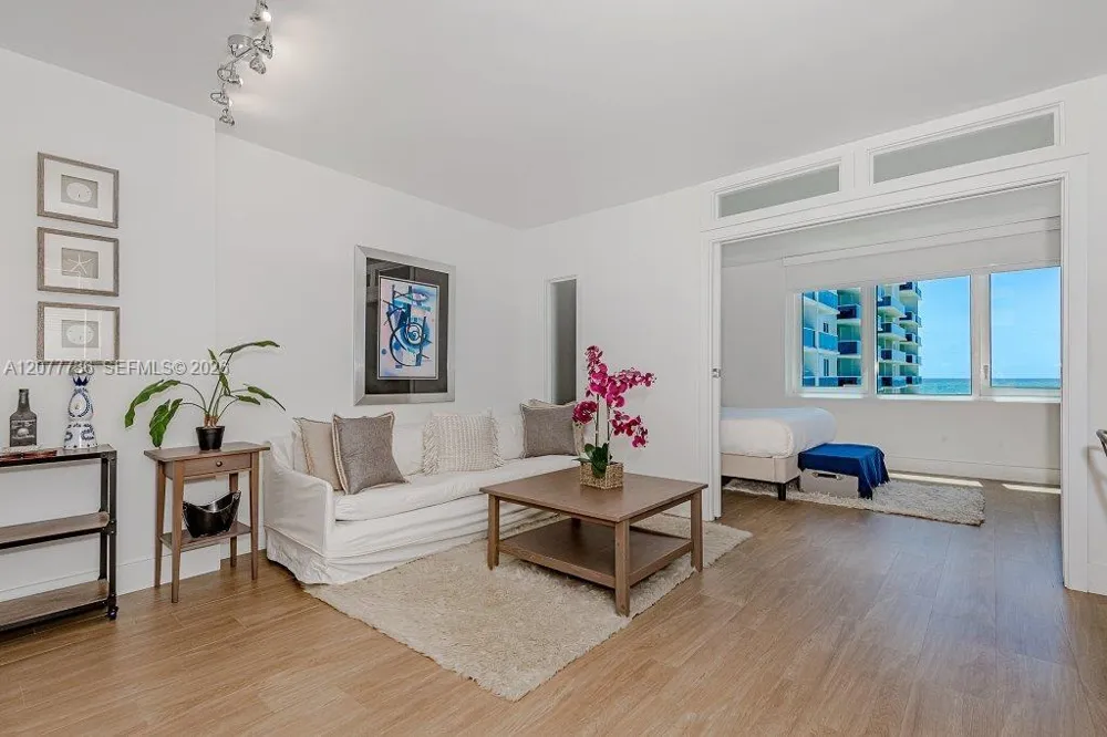 2301 Collins Ave #1242 Miami Beach, FL 33139