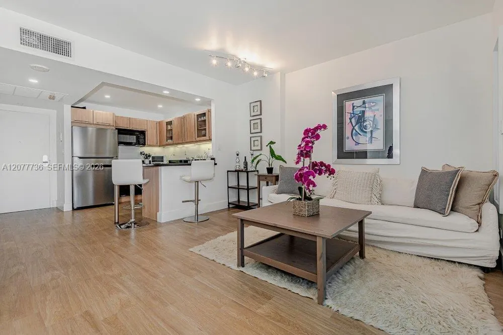2301 Collins Ave #1242 Miami Beach, FL 33139