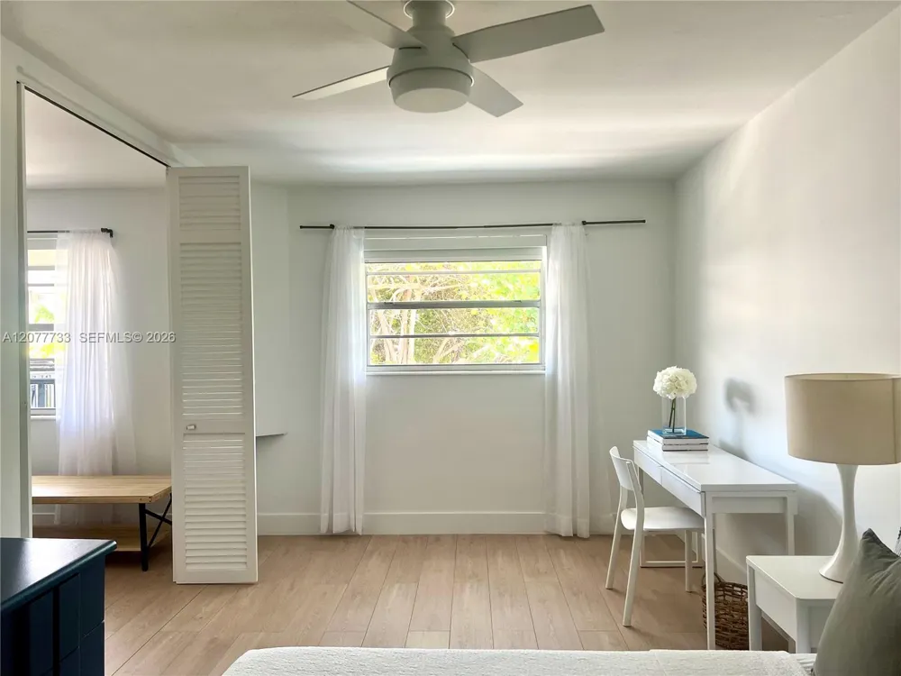 195 Sunrise Dr #8 Key Biscayne, FL 33149