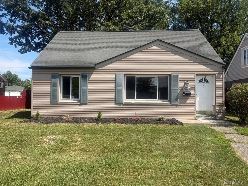 23080 Almond Avenue Eastpointe City, MI 48021
