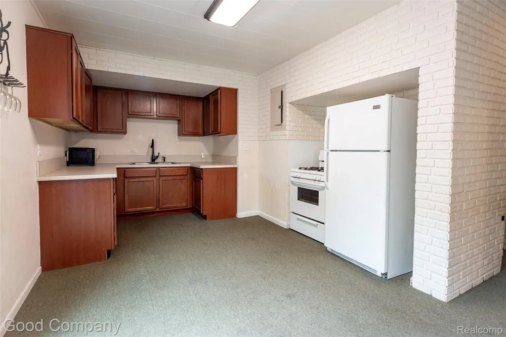 3685 Cone Avenue Rochester Hills City, MI 48309