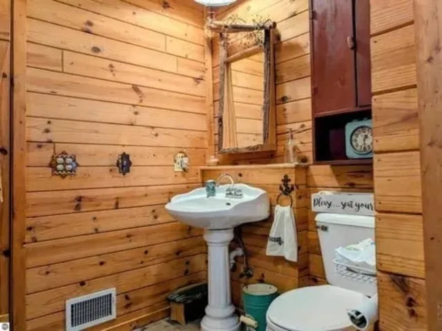 7230 Power Drive Helena Township, MI 49615