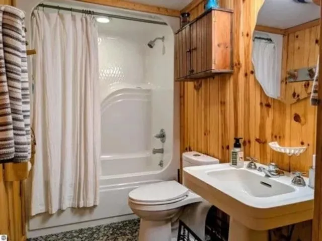 7230 Power Drive Helena Township, MI 49615