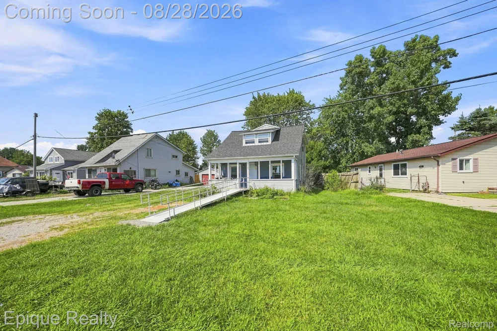 8480 Dixie Highway Ira Township, MI 48023
