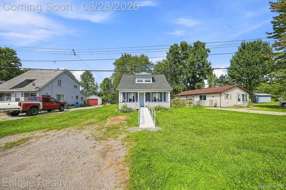 8480 Dixie Highway Ira Township, MI 48023