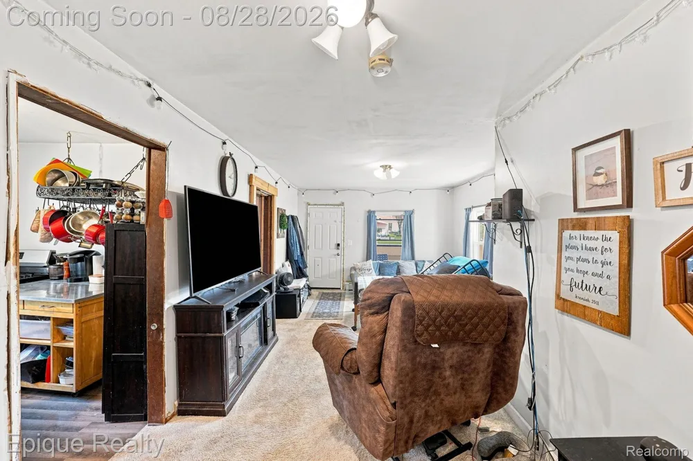 8480 Dixie Highway Ira Township, MI 48023