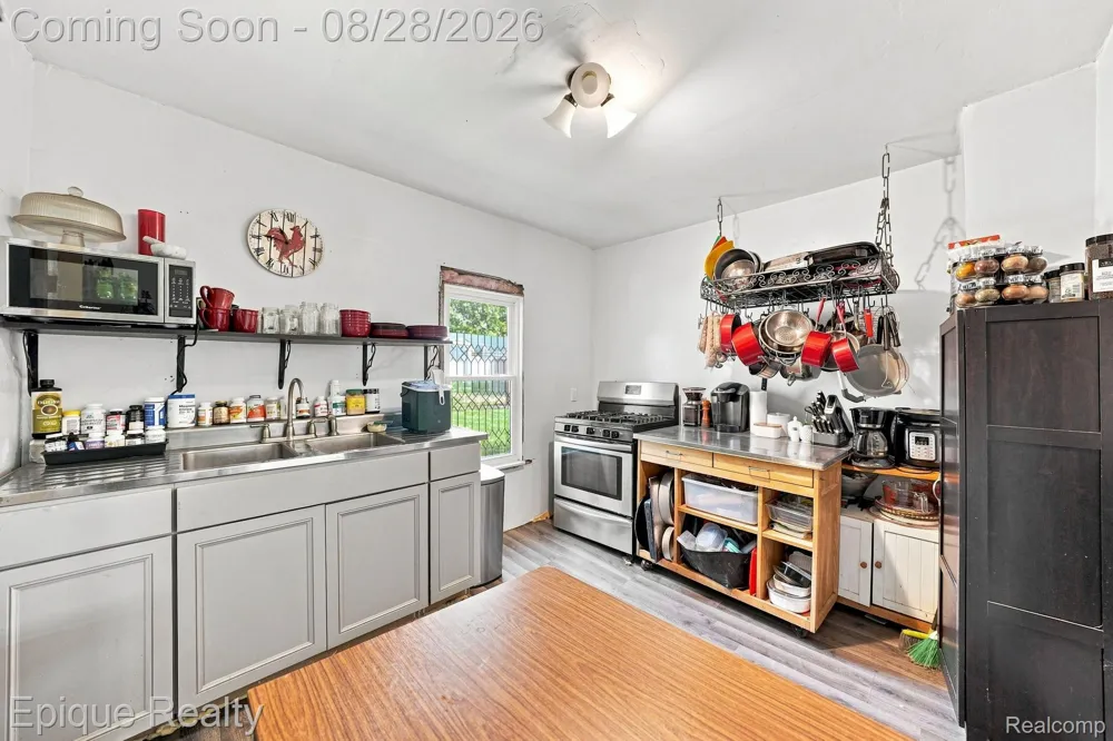 8480 Dixie Highway Ira Township, MI 48023
