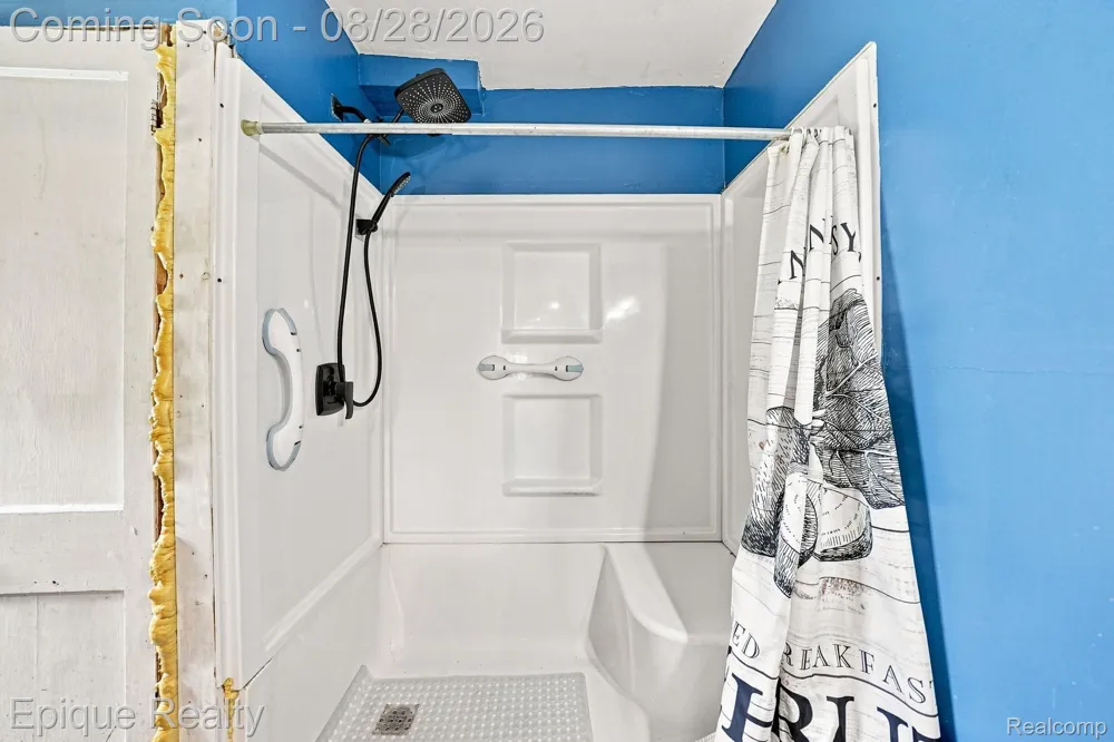 8480 Dixie Highway Ira Township, MI 48023