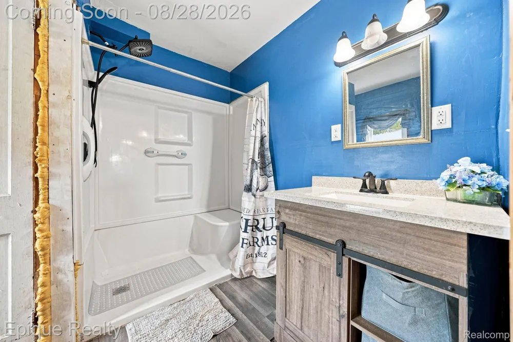 8480 Dixie Highway Ira Township, MI 48023