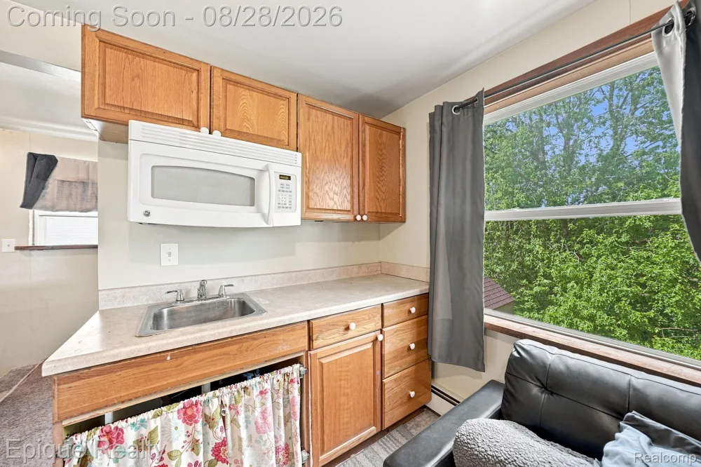 8480 Dixie Highway Ira Township, MI 48023