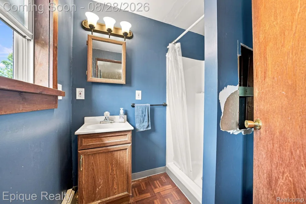 8480 Dixie Highway Ira Township, MI 48023