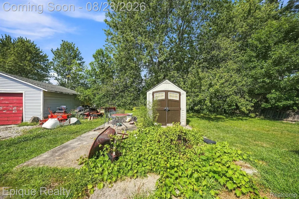 8480 Dixie Highway Ira Township, MI 48023