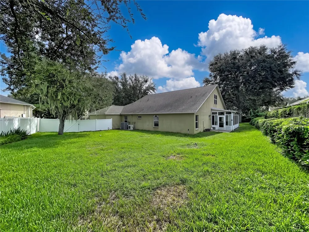 1124 SPLIT SILK STREET Valrico, FL 33594