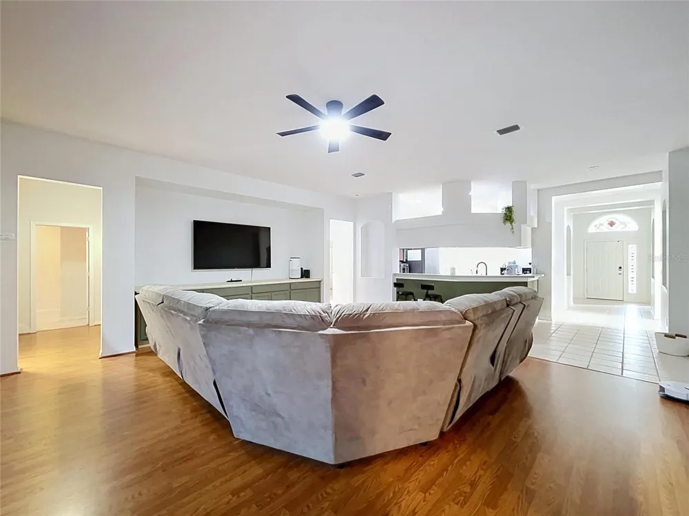 1124 SPLIT SILK STREET Valrico, FL 33594