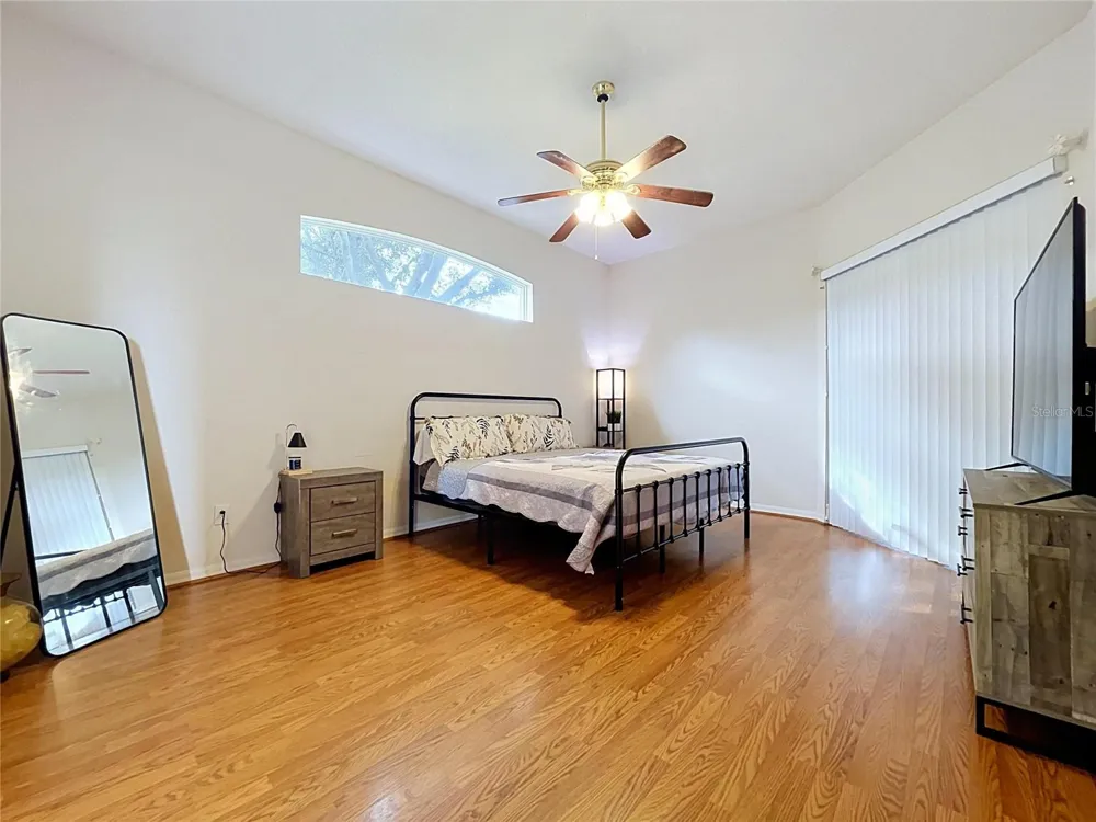 1124 SPLIT SILK STREET Valrico, FL 33594