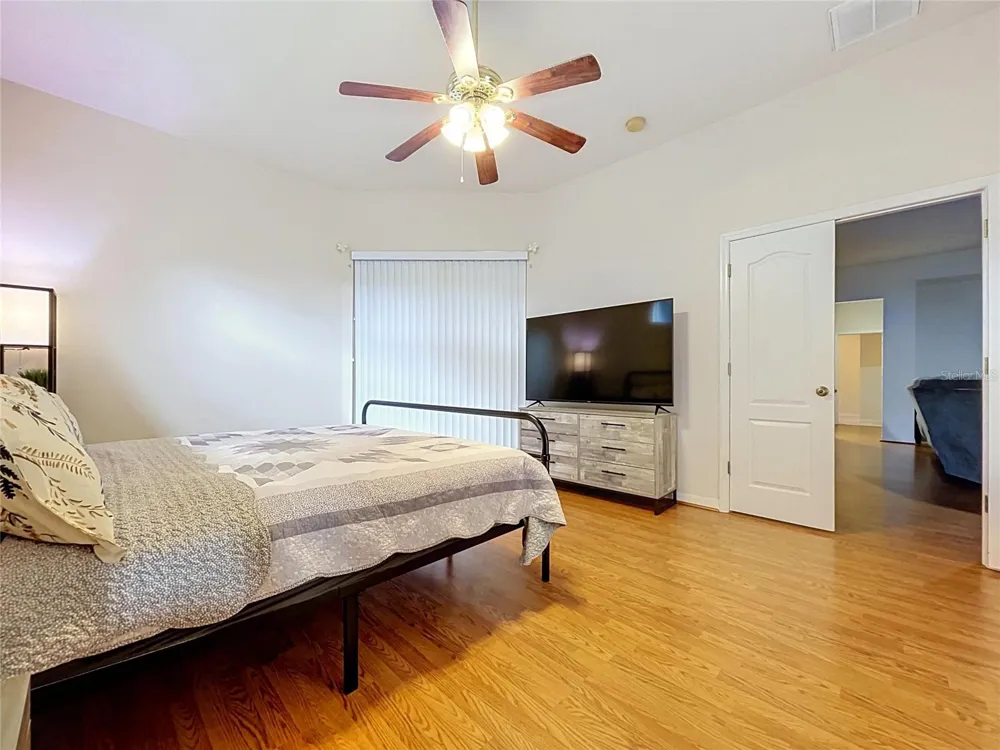1124 SPLIT SILK STREET Valrico, FL 33594