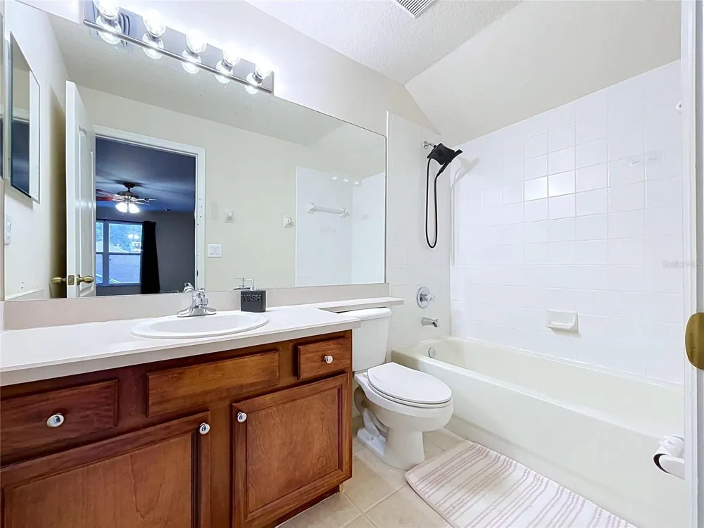 1124 SPLIT SILK STREET Valrico, FL 33594