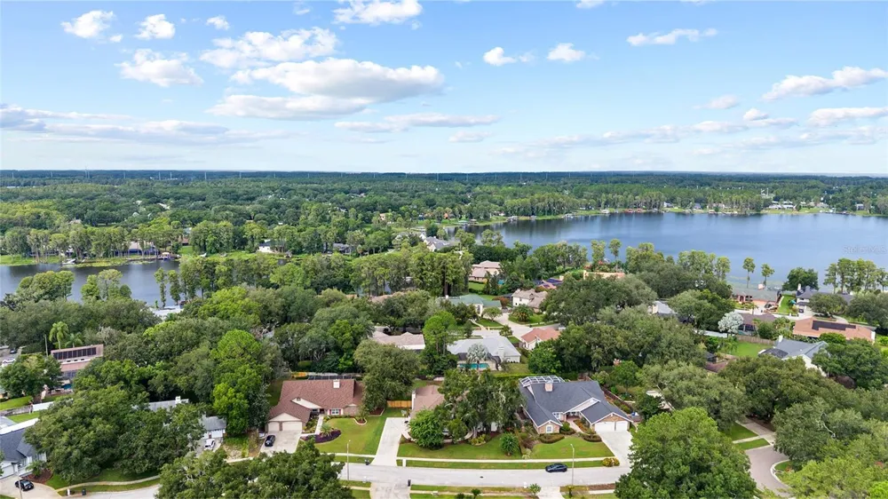 18243 CLEAR LAKE DRIVE Lutz, FL 33548