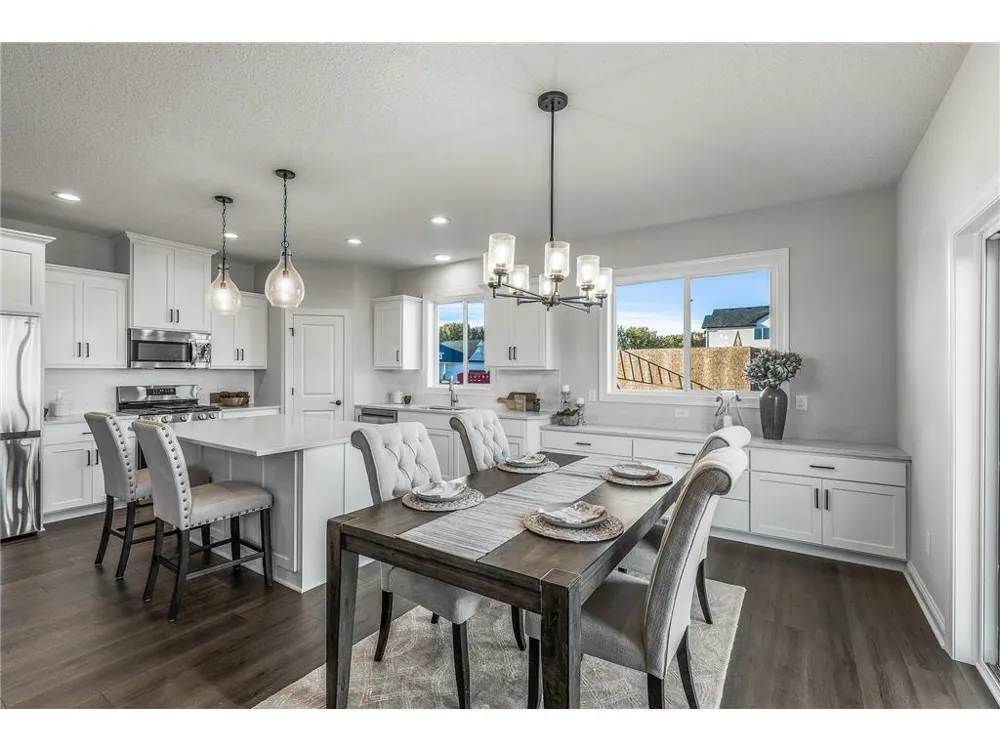 246 10th Avenue NE Hutchinson, MN 55350