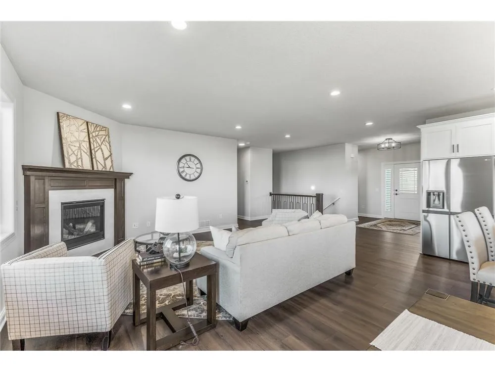 246 10th Avenue NE Hutchinson, MN 55350