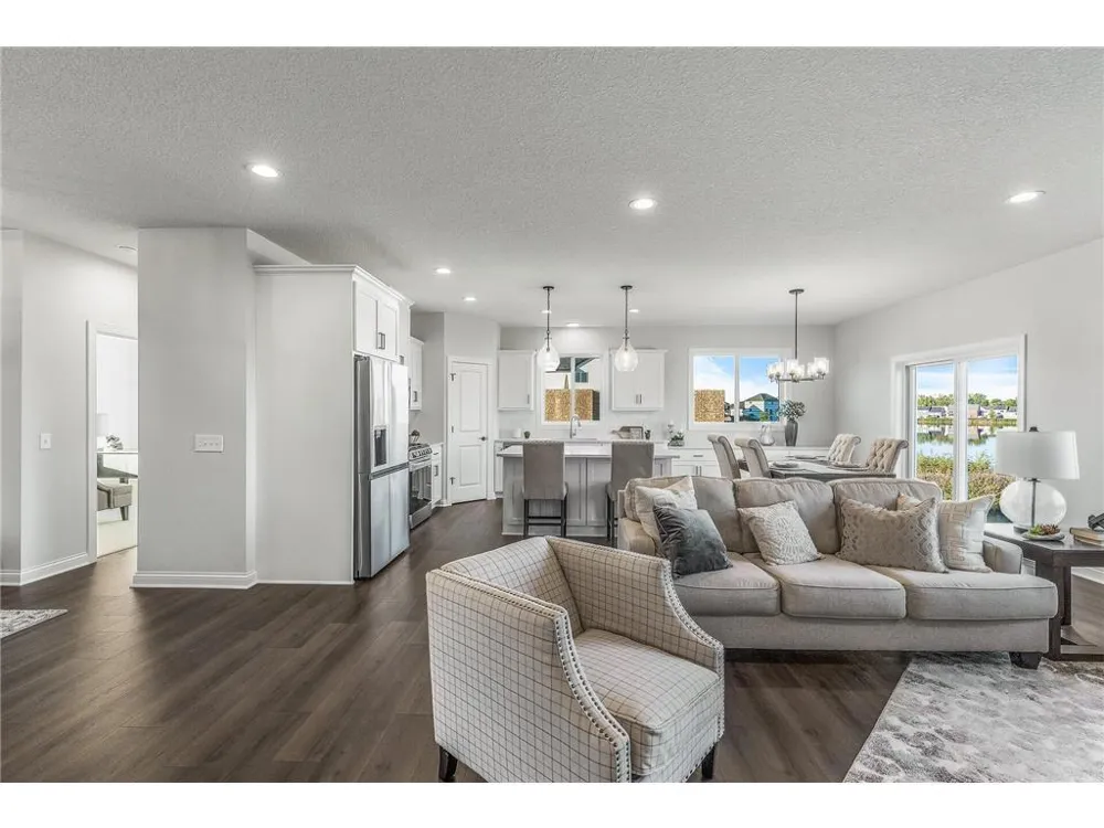 246 10th Avenue NE Hutchinson, MN 55350