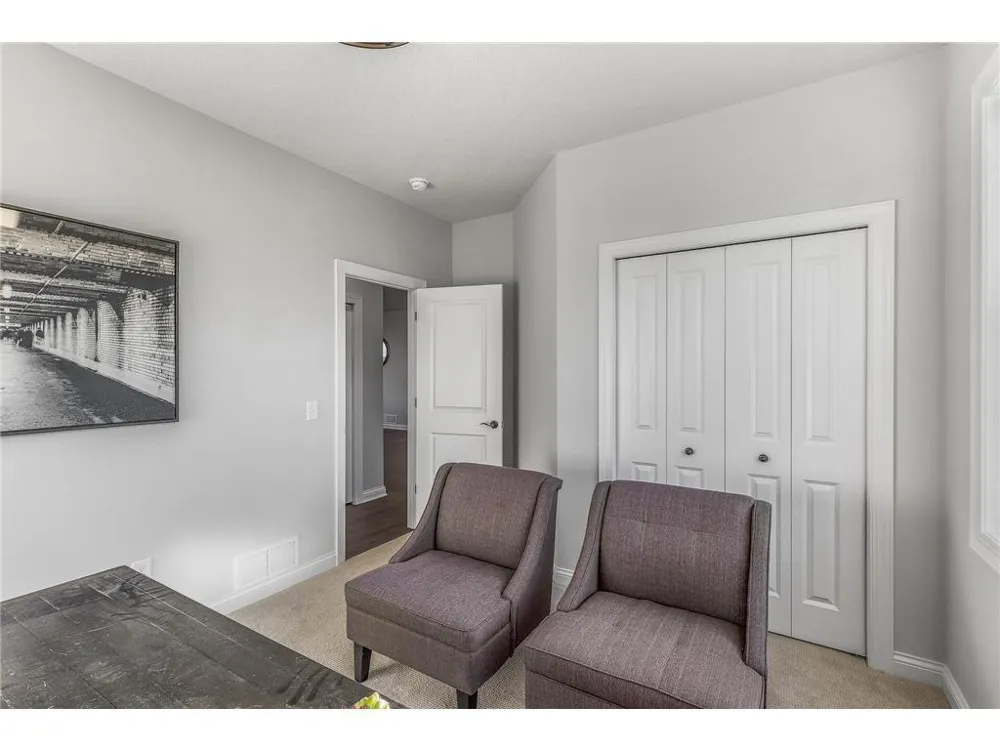 246 10th Avenue NE Hutchinson, MN 55350