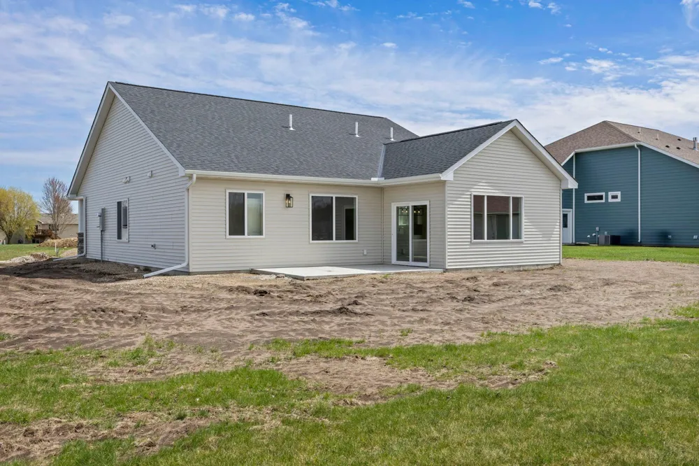 216 10th Avenue NE Hutchinson, MN 55350