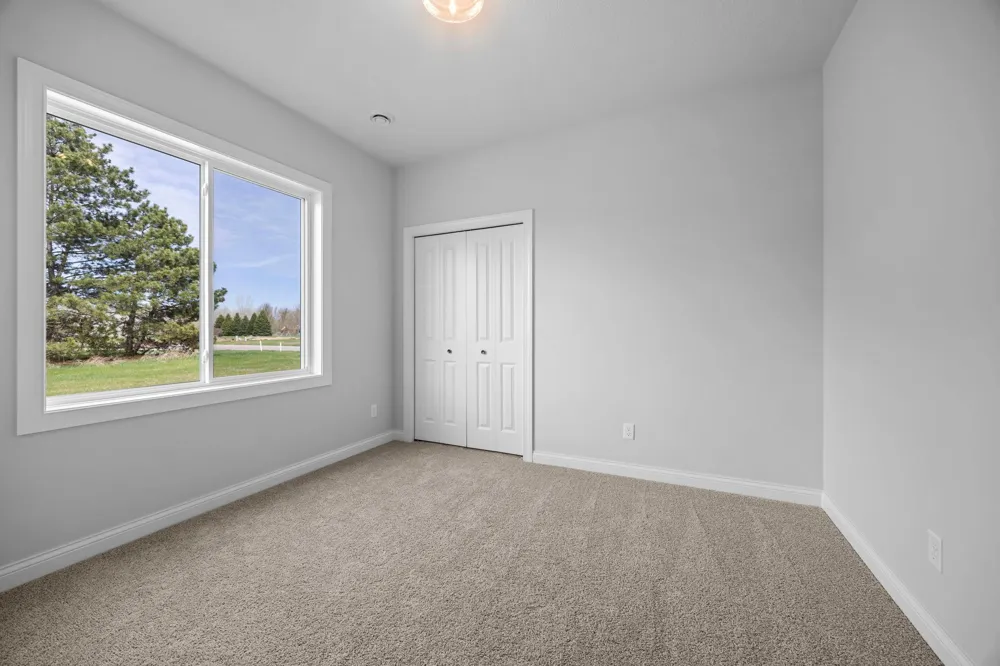 216 10th Avenue NE Hutchinson, MN 55350