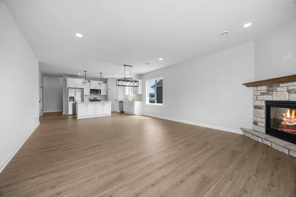 216 10th Avenue NE Hutchinson, MN 55350