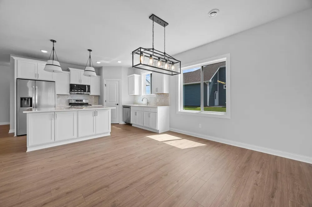 216 10th Avenue NE Hutchinson, MN 55350