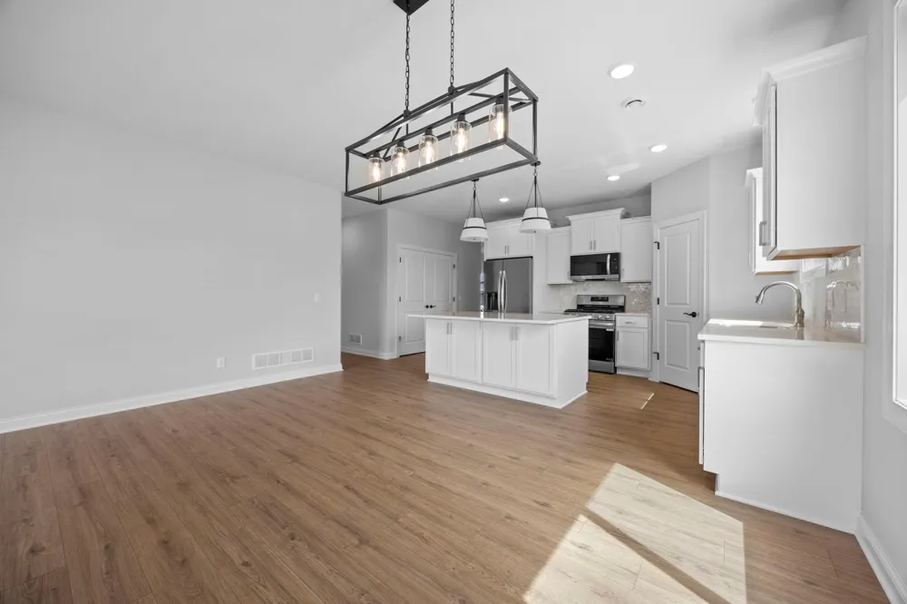 216 10th Avenue NE Hutchinson, MN 55350