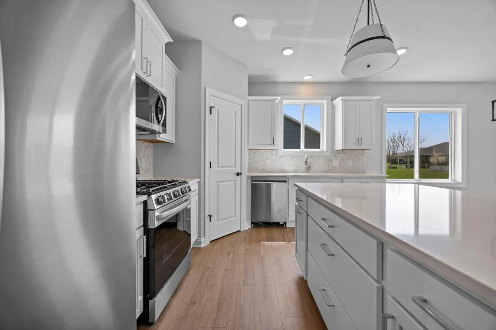 216 10th Avenue NE Hutchinson, MN 55350
