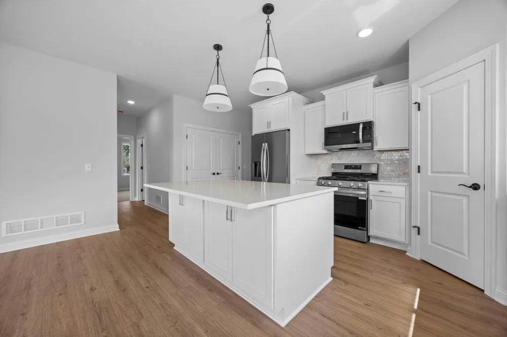 216 10th Avenue NE Hutchinson, MN 55350