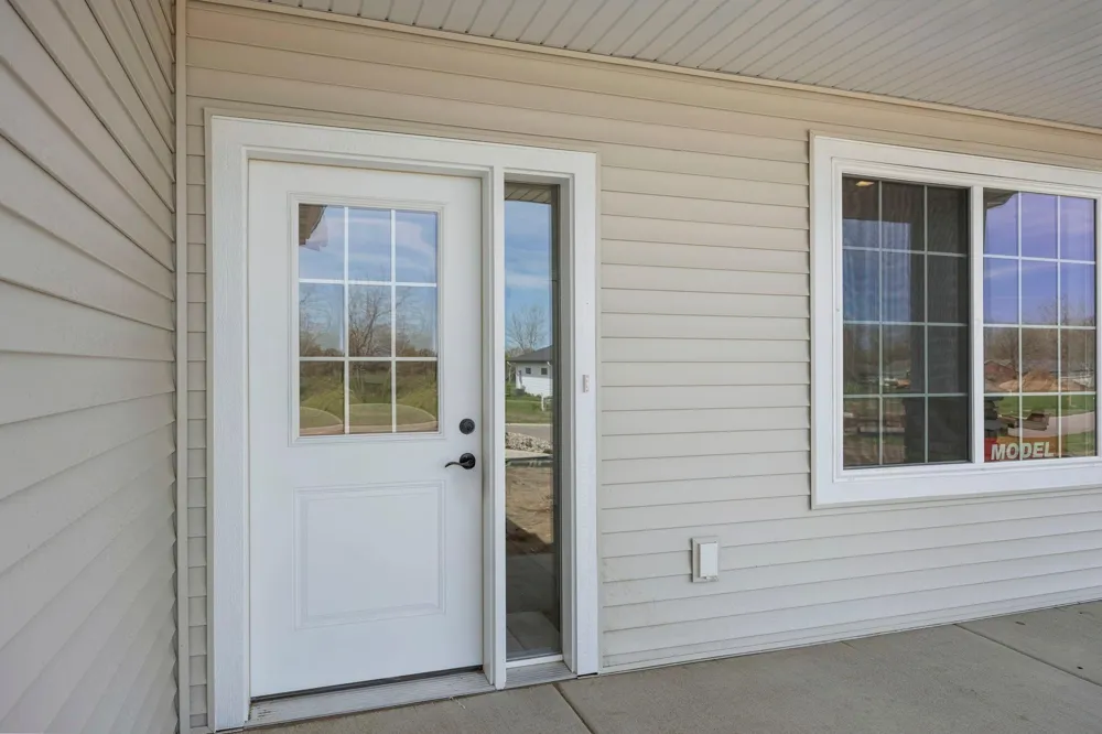 216 10th Avenue NE Hutchinson, MN 55350
