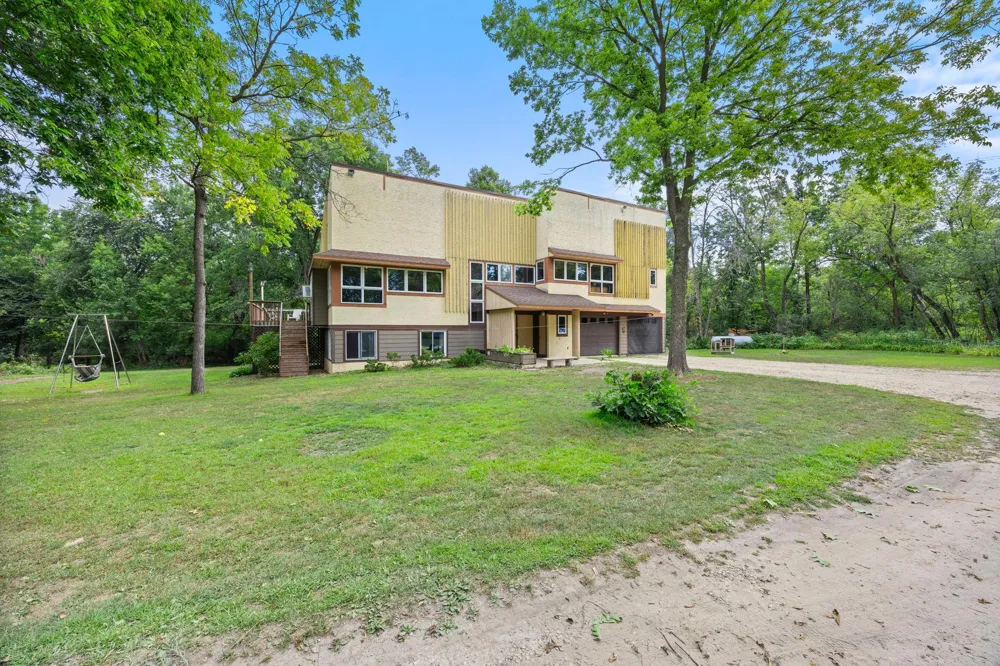 6093 County 24 Boulevard Cannon Falls, MN 55009