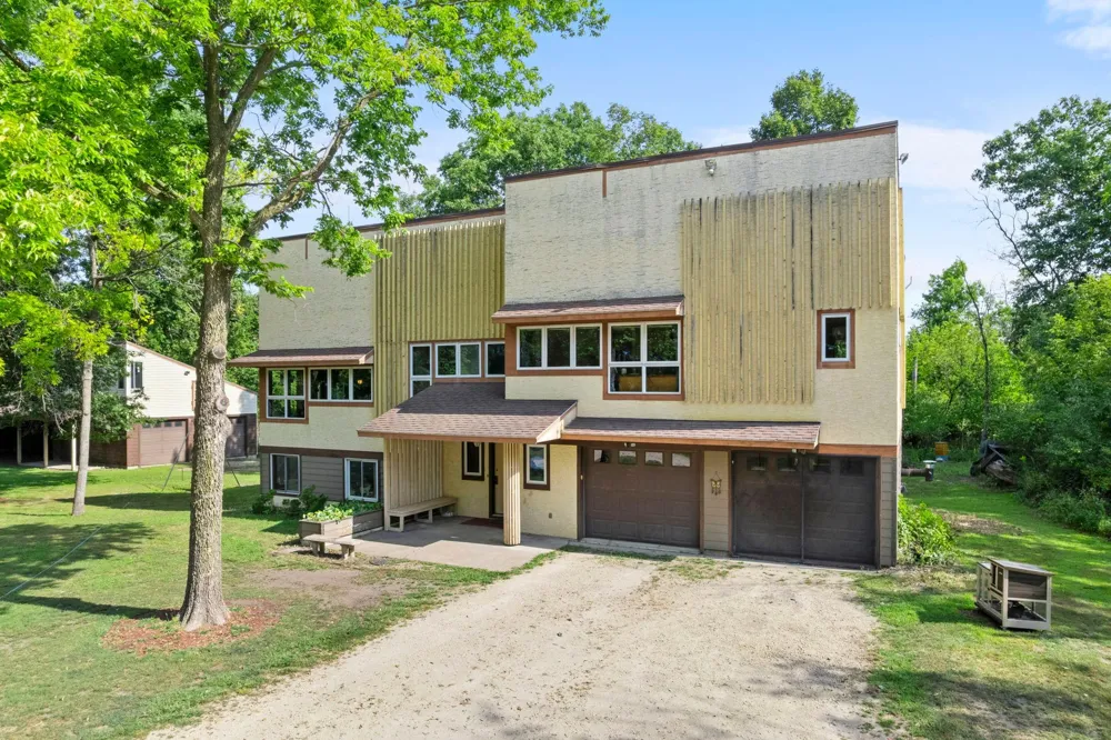 6093 County 24 Boulevard Cannon Falls, MN 55009