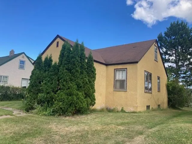 626 1st Street Nashwauk, MN 55769