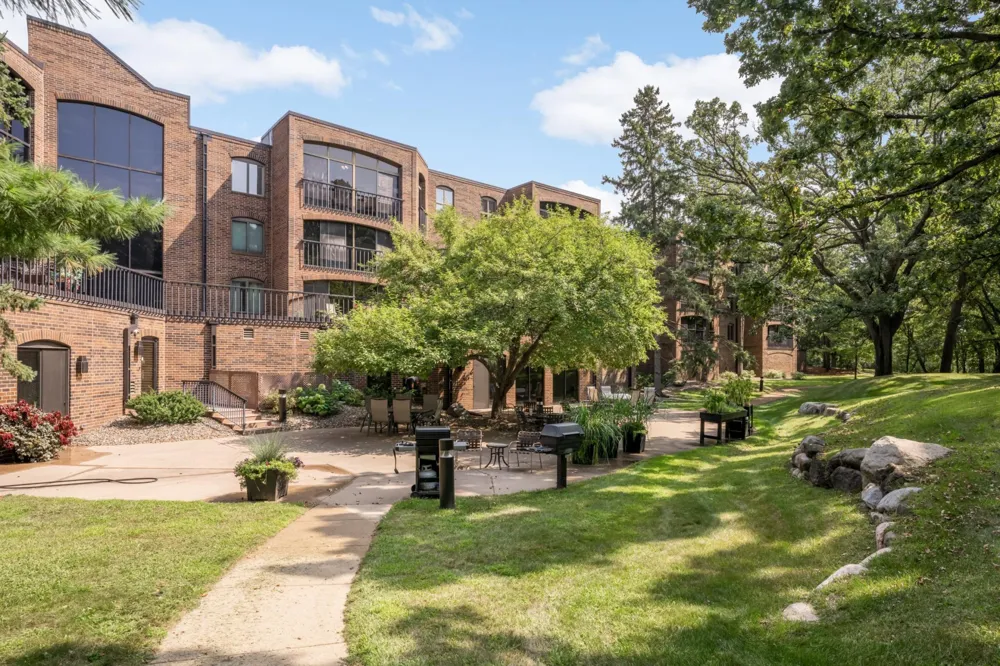 8400 Pennsylvania Road #320 Bloomington, MN 55438