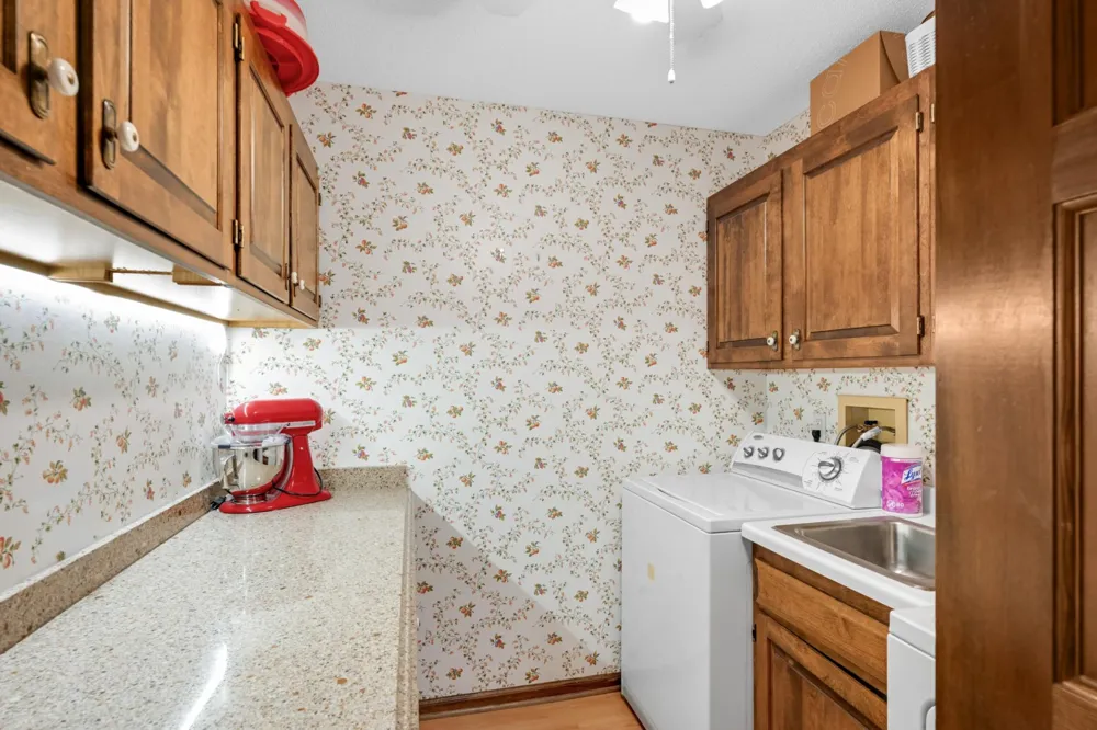 8400 Pennsylvania Road #320 Bloomington, MN 55438