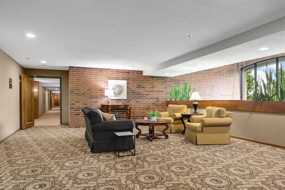 8400 Pennsylvania Road #320 Bloomington, MN 55438