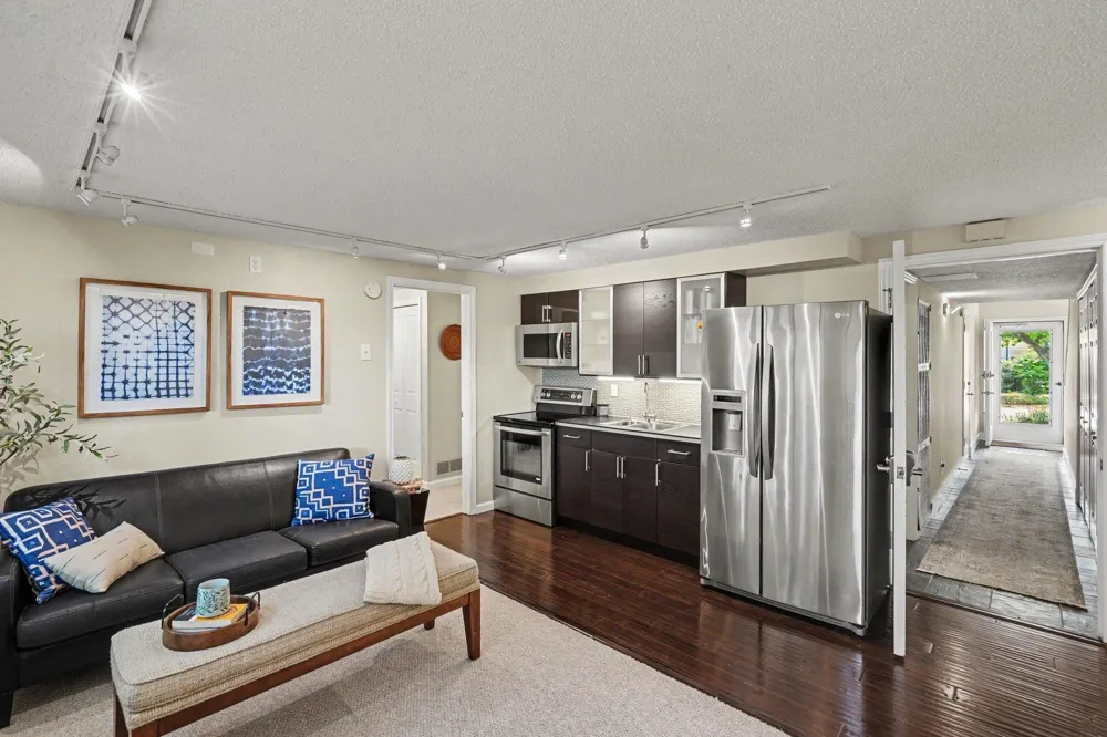 921 Dartmouth Avenue SE Minneapolis, MN 55414