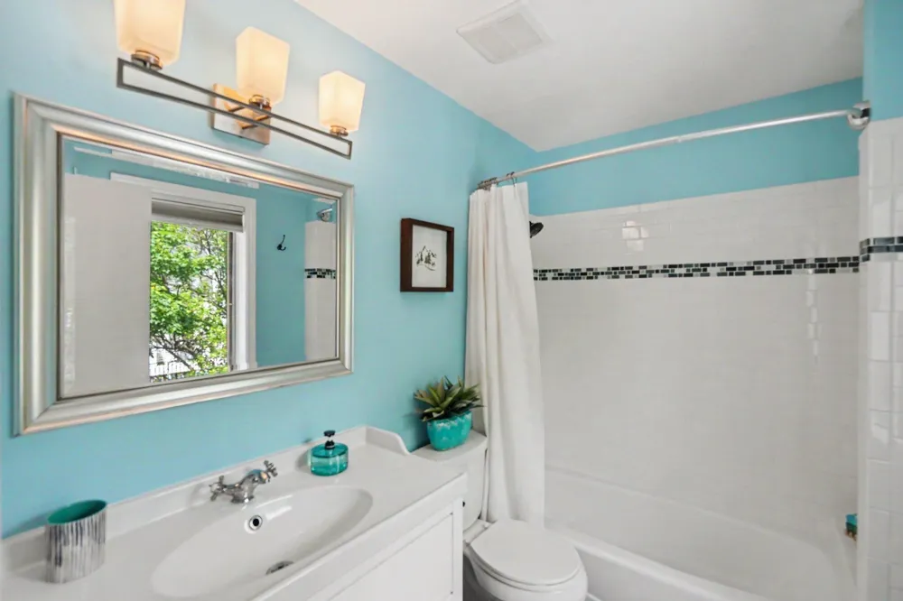 921 Dartmouth Avenue SE Minneapolis, MN 55414