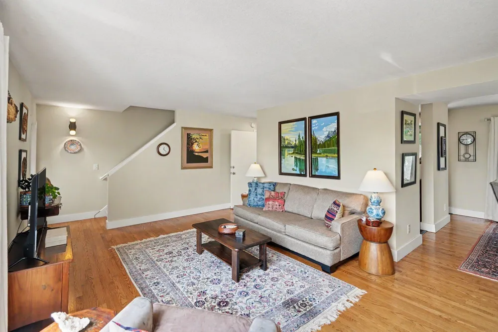 921 Dartmouth Avenue SE Minneapolis, MN 55414