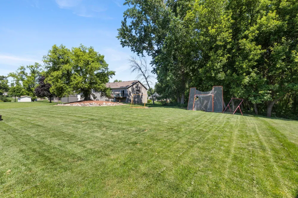 1291 Bellflower Lane NE Owatonna, MN 55060