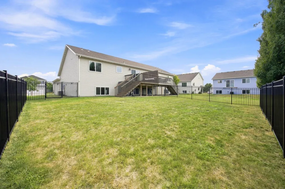 3542 23rd Avenue S Moorhead, MN 56560