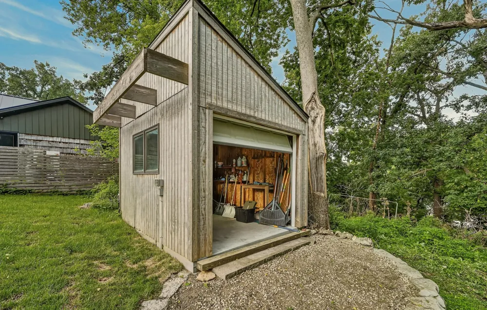 1061 Plummer Lane SW Rochester, MN 55902
